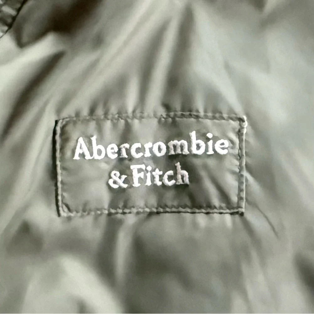 ✝️ A&F | LIKE NEW • Army Green Lightweight Jacket - Picture 12 of 12